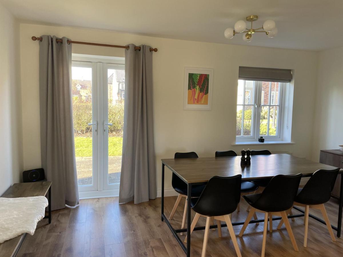 Caramel Cottage At The Bay Filey, Sleeps 6, 2 Dogs Welcome For Free Too Exterior foto